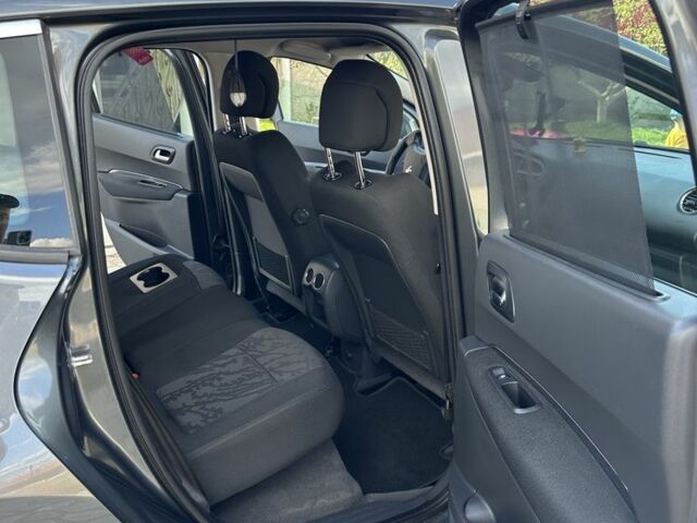 Серый Пежо 3008, объемом двигателя 1.6 л и пробегом 211 тыс. км за 8200 $, фото 11 на Automoto.ua