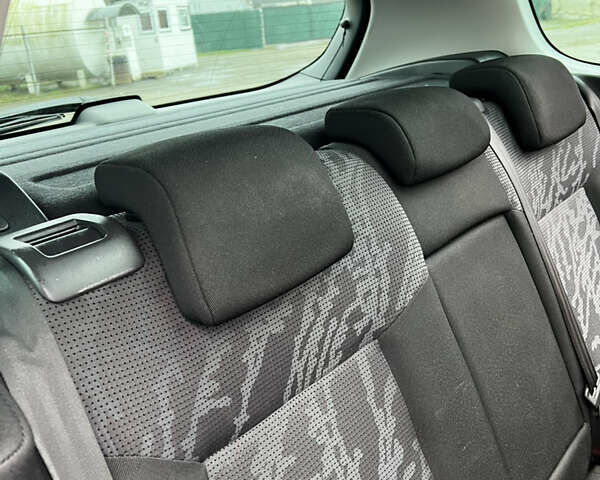 Серый Пежо 3008, объемом двигателя 1.6 л и пробегом 225 тыс. км за 8000 $, фото 39 на Automoto.ua