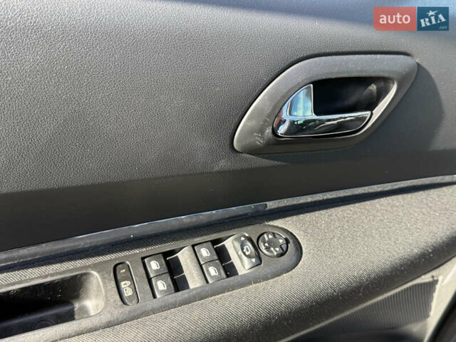 Пежо 3008 2010 в Стрые на Automoto.ua Серый Пежо 3008, объемом двигателя 1.6 л и пробегом 219 тыс. км за 9500 $, фото 55 на Automoto.ua