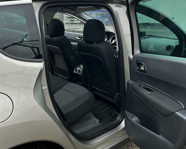 Серый Пежо 3008, объемом двигателя 1.6 л и пробегом 225 тыс. км за 8000 $, фото 66 на Automoto.ua