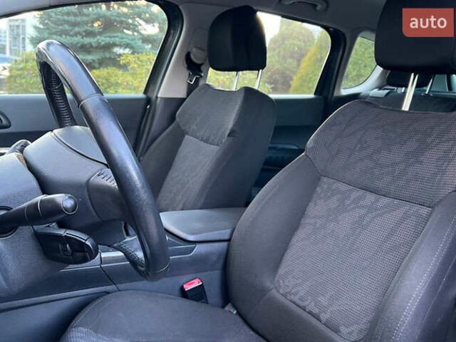 Пежо 3008 2010 в Львове на Automoto.ua Серый Пежо 3008, объемом двигателя 1.56 л и пробегом 233 тыс. км за 9300 $, фото 8 на Automoto.ua