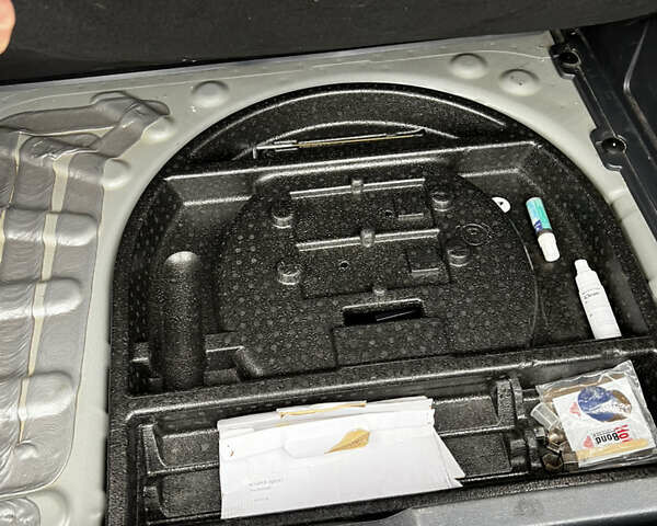 Серый Пежо 3008, объемом двигателя 1.6 л и пробегом 225 тыс. км за 8000 $, фото 44 на Automoto.ua