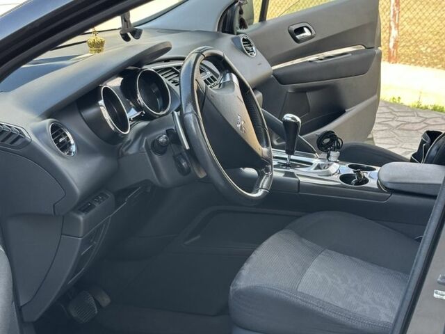 Серый Пежо 3008, объемом двигателя 1.6 л и пробегом 211 тыс. км за 8200 $, фото 6 на Automoto.ua