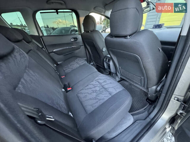 Пежо 3008 2010 в Стрые на Automoto.ua Серый Пежо 3008, объемом двигателя 1.6 л и пробегом 260 тыс. км за 6300 $, фото 36 на Automoto.ua