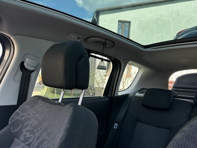 Серый Пежо 3008, объемом двигателя 1.6 л и пробегом 211 тыс. км за 8200 $, фото 9 на Automoto.ua