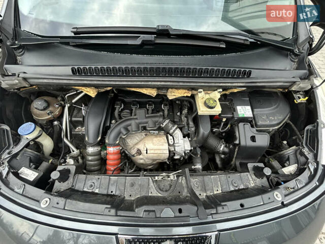 Серый Пежо 3008, объемом двигателя 1.6 л и пробегом 175 тыс. км за 8300 $, фото 15 на Automoto.ua