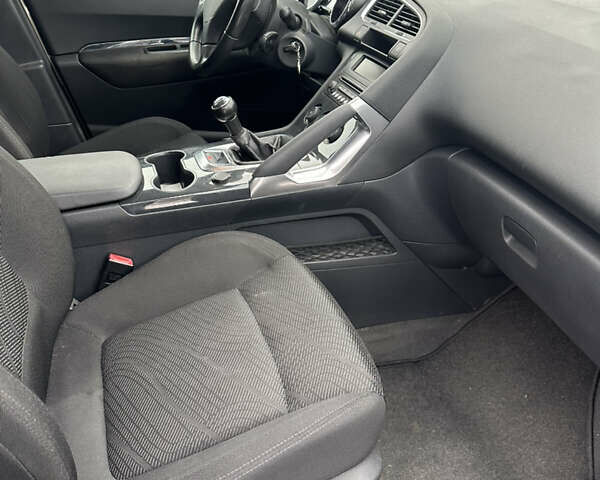 Сірий Пежо 3008, об'ємом двигуна 1.6 л та пробігом 151 тис. км за 6999 $, фото 20 на Automoto.ua