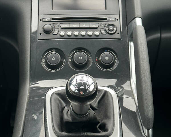 Сірий Пежо 3008, об'ємом двигуна 1.6 л та пробігом 151 тис. км за 6999 $, фото 15 на Automoto.ua