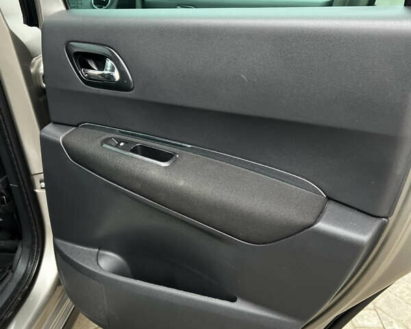 Серый Пежо 3008, объемом двигателя 1.6 л и пробегом 225 тыс. км за 8000 $, фото 37 на Automoto.ua