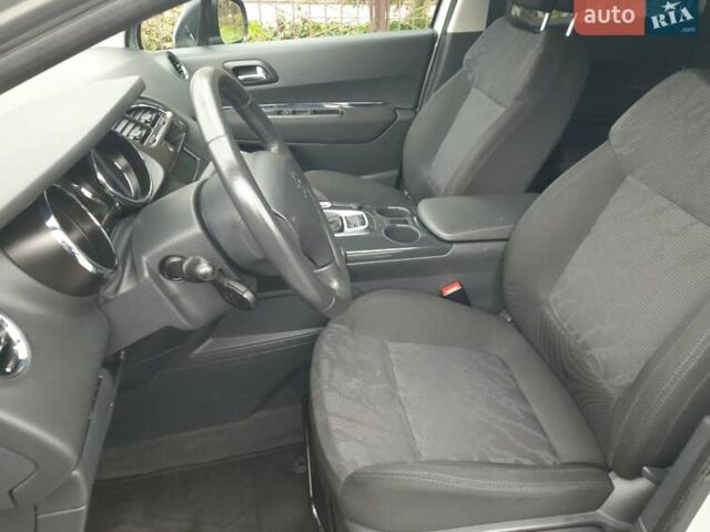 Сірий Пежо 3008, об'ємом двигуна 1.6 л та пробігом 124 тис. км за 7599 $, фото 23 на Automoto.ua