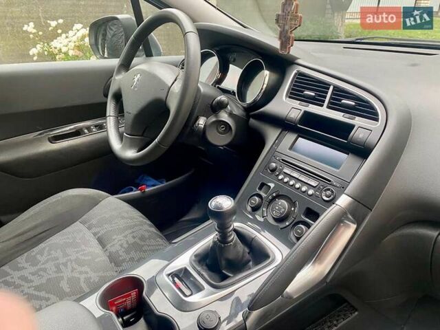 Серый Пежо 3008, объемом двигателя 1.6 л и пробегом 207 тыс. км за 7850 $, фото 5 на Automoto.ua