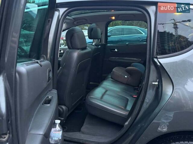 Пежо 3008 2010 у Києві на Automoto.ua Сірий Пежо 3008, об'ємом двигуна 1.6 л та пробігом 258 тис. км за 9490 $, фото 31 на Automoto.ua