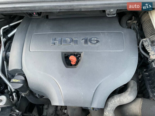 Серый Пежо 3008, объемом двигателя 2 л и пробегом 210 тыс. км за 10500 $, фото 14 на Automoto.ua