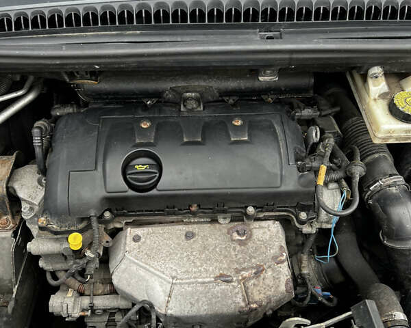 Серый Пежо 3008, объемом двигателя 1.6 л и пробегом 225 тыс. км за 8000 $, фото 28 на Automoto.ua