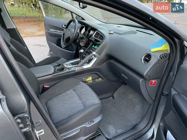 Серый Пежо 3008, объемом двигателя 2 л и пробегом 210 тыс. км за 10500 $, фото 11 на Automoto.ua