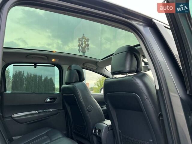 Серый Пежо 3008, объемом двигателя 2 л и пробегом 190 тыс. км за 9790 $, фото 15 на Automoto.ua