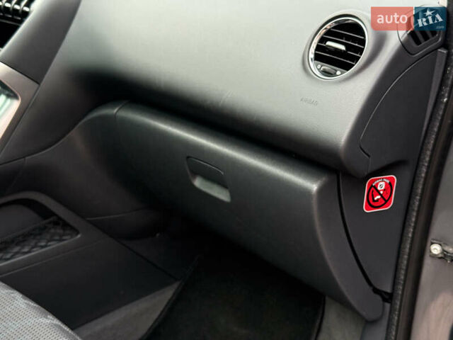 Пежо 3008 2011 в Стрые на Automoto.ua Серый Пежо 3008, объемом двигателя 1.6 л и пробегом 241 тыс. км за 8900 $, фото 79 на Automoto.ua