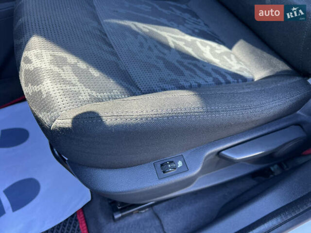 Сірий Пежо 3008, об'ємом двигуна 1.6 л та пробігом 250 тис. км за 8200 $, фото 32 на Automoto.ua