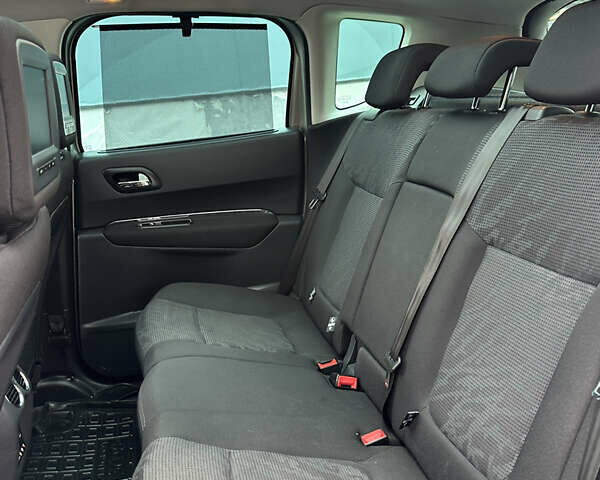 Серый Пежо 3008, объемом двигателя 2 л и пробегом 211 тыс. км за 10650 $, фото 30 на Automoto.ua