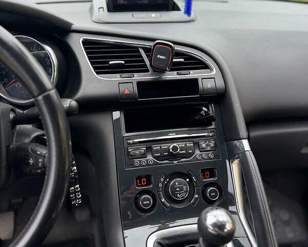 Серый Пежо 3008, объемом двигателя 1.6 л и пробегом 220 тыс. км за 7299 $, фото 5 на Automoto.ua