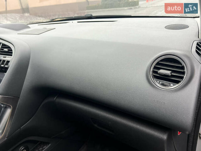 Сірий Пежо 3008, об'ємом двигуна 1.6 л та пробігом 189 тис. км за 8800 $, фото 13 на Automoto.ua