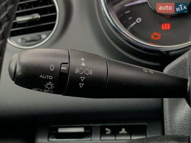 Серый Пежо 3008, объемом двигателя 1.6 л и пробегом 154 тыс. км за 9455 $, фото 44 на Automoto.ua