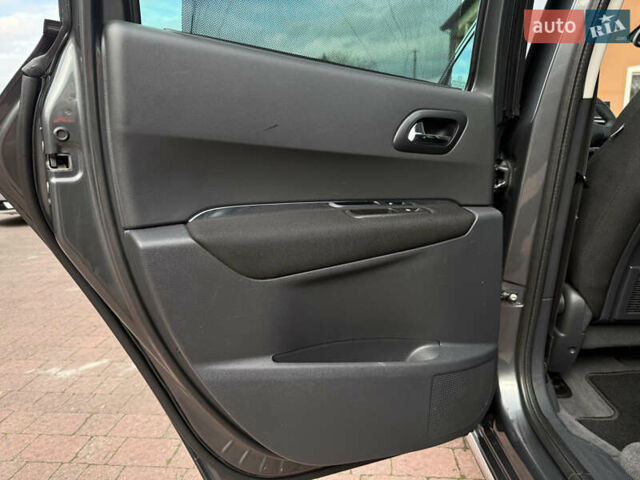 Пежо 3008 2011 в Стрые на Automoto.ua Серый Пежо 3008, объемом двигателя 1.6 л и пробегом 241 тыс. км за 8900 $, фото 65 на Automoto.ua