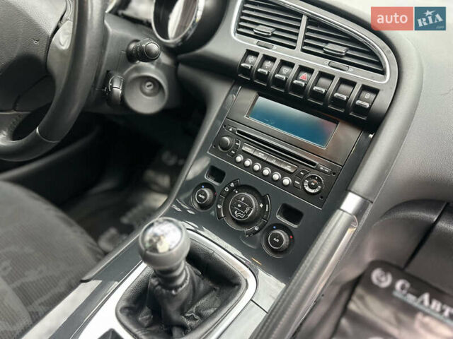 Серый Пежо 3008, объемом двигателя 1.56 л и пробегом 237 тыс. км за 7400 $, фото 19 на Automoto.ua