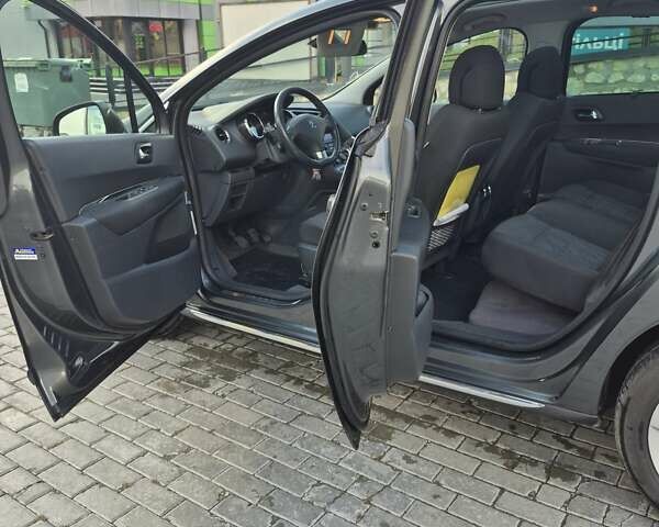 Серый Пежо 3008, объемом двигателя 1.6 л и пробегом 201 тыс. км за 7770 $, фото 17 на Automoto.ua