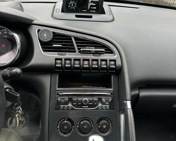 Серый Пежо 3008, объемом двигателя 1.56 л и пробегом 247 тыс. км за 7600 $, фото 14 на Automoto.ua