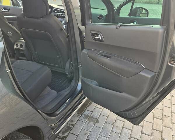 Серый Пежо 3008, объемом двигателя 1.6 л и пробегом 201 тыс. км за 7770 $, фото 19 на Automoto.ua