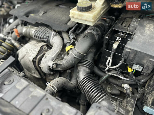 Серый Пежо 3008, объемом двигателя 1.56 л и пробегом 237 тыс. км за 7400 $, фото 27 на Automoto.ua