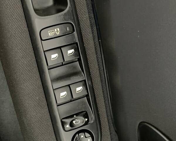 Серый Пежо 3008, объемом двигателя 1.6 л и пробегом 154 тыс. км за 9455 $, фото 38 на Automoto.ua