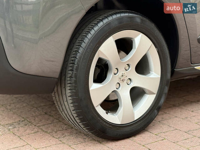 Пежо 3008 2011 в Стрые на Automoto.ua Серый Пежо 3008, объемом двигателя 1.6 л и пробегом 241 тыс. км за 8900 $, фото 26 на Automoto.ua