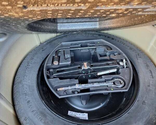 Сірий Пежо 3008, об'ємом двигуна 1.6 л та пробігом 236 тис. км за 8800 $, фото 12 на Automoto.ua