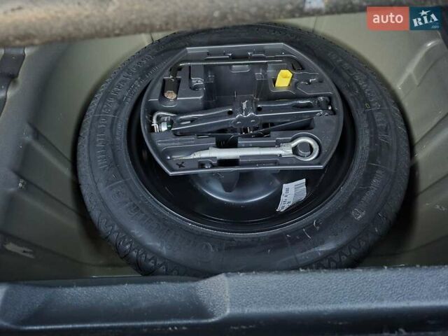 Сірий Пежо 3008, об'ємом двигуна 1.6 л та пробігом 225 тис. км за 8800 $, фото 24 на Automoto.ua