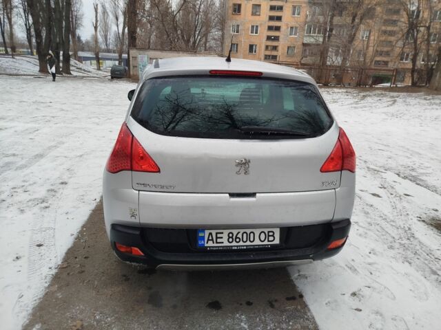 Серый Пежо 3008, объемом двигателя 1.6 л и пробегом 204 тыс. км за 7500 $, фото 1 на Automoto.ua