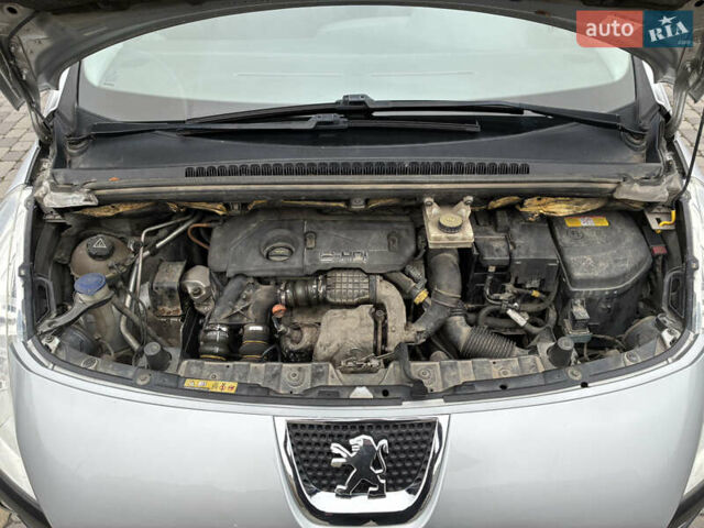 Серый Пежо 3008, объемом двигателя 1.56 л и пробегом 191 тыс. км за 8470 $, фото 40 на Automoto.ua