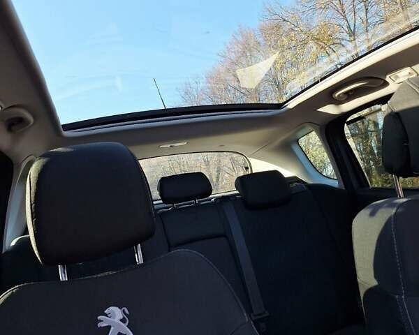 Сірий Пежо 3008, об'ємом двигуна 1.6 л та пробігом 236 тис. км за 8800 $, фото 3 на Automoto.ua