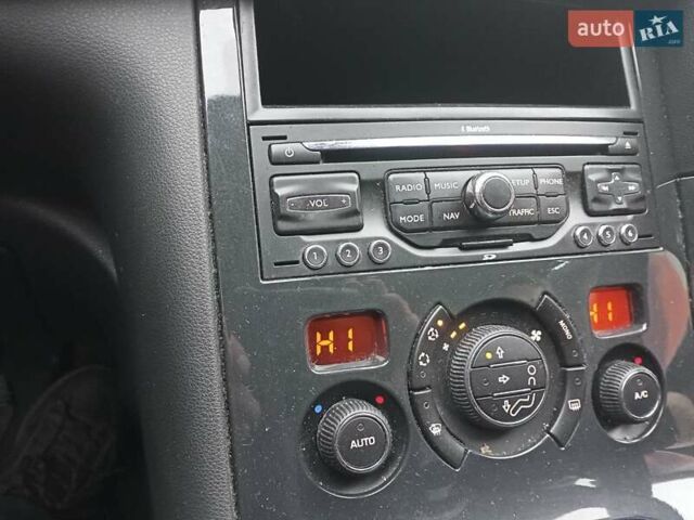 Серый Пежо 3008, объемом двигателя 1.6 л и пробегом 265 тыс. км за 8650 $, фото 32 на Automoto.ua