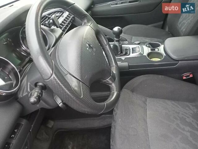 Серый Пежо 3008, объемом двигателя 1.6 л и пробегом 265 тыс. км за 8650 $, фото 23 на Automoto.ua