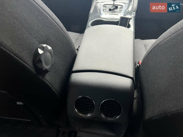 Сірий Пежо 3008, об'ємом двигуна 1.6 л та пробігом 189 тис. км за 8800 $, фото 27 на Automoto.ua