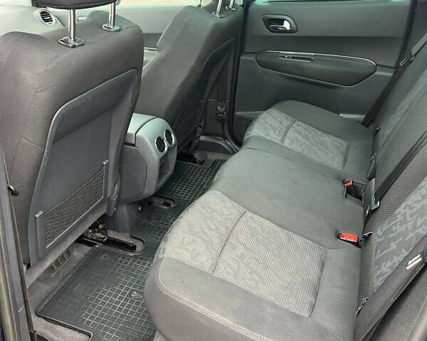 Серый Пежо 3008, объемом двигателя 1.6 л и пробегом 223 тыс. км за 6500 $, фото 8 на Automoto.ua