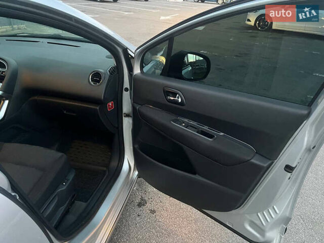 Сірий Пежо 3008, об'ємом двигуна 1.6 л та пробігом 148 тис. км за 8400 $, фото 19 на Automoto.ua