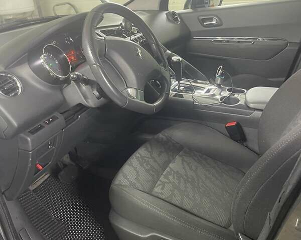 Серый Пежо 3008, объемом двигателя 1.6 л и пробегом 157 тыс. км за 9300 $, фото 1 на Automoto.ua