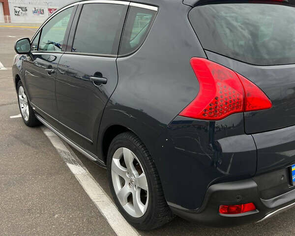 Серый Пежо 3008, объемом двигателя 1.6 л и пробегом 223 тыс. км за 6500 $, фото 4 на Automoto.ua