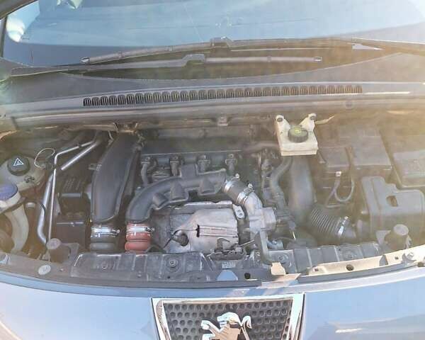 Сірий Пежо 3008, об'ємом двигуна 1.6 л та пробігом 236 тис. км за 8800 $, фото 6 на Automoto.ua