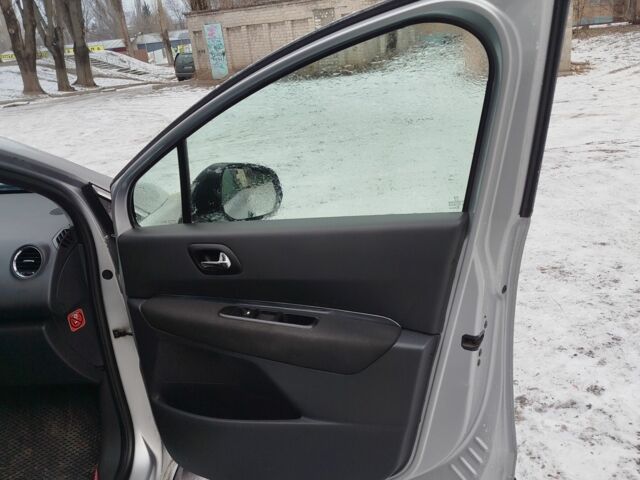 Серый Пежо 3008, объемом двигателя 1.6 л и пробегом 204 тыс. км за 7500 $, фото 5 на Automoto.ua