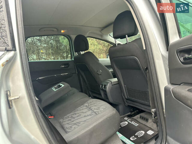 Серый Пежо 3008, объемом двигателя 1.56 л и пробегом 237 тыс. км за 7400 $, фото 14 на Automoto.ua