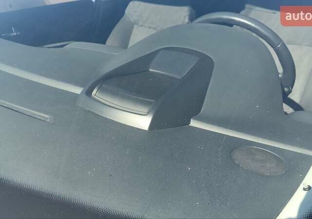 Серый Пежо 3008, объемом двигателя 1.6 л и пробегом 185 тыс. км за 8300 $, фото 5 на Automoto.ua